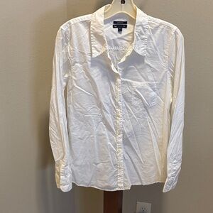 GAP Men's Crisp White Casual Button-Down Shirt